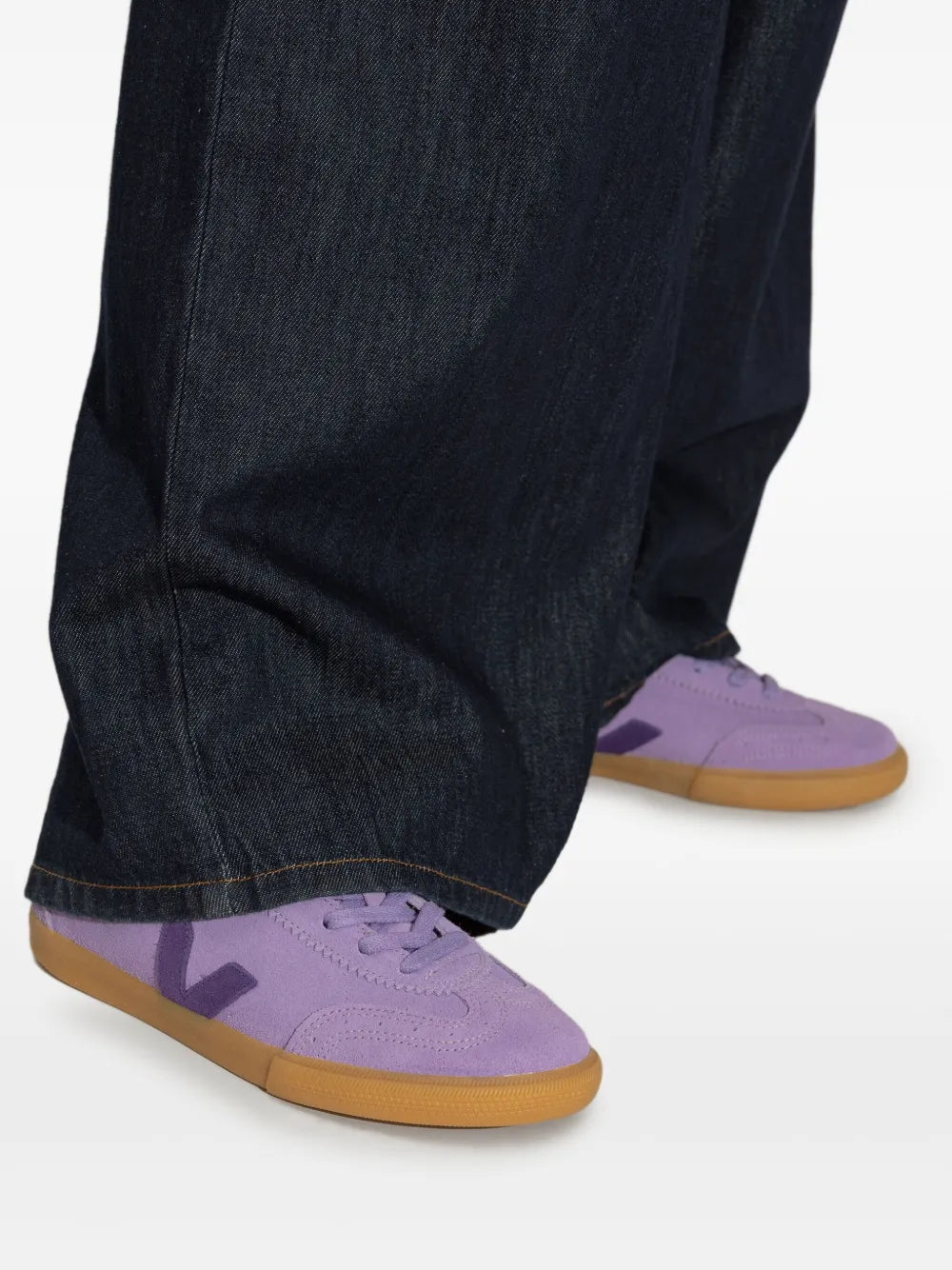 VEJA Low-Top
