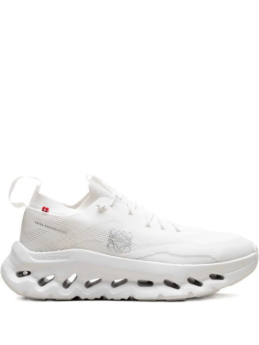 On Running X Loewe Cloudtilt