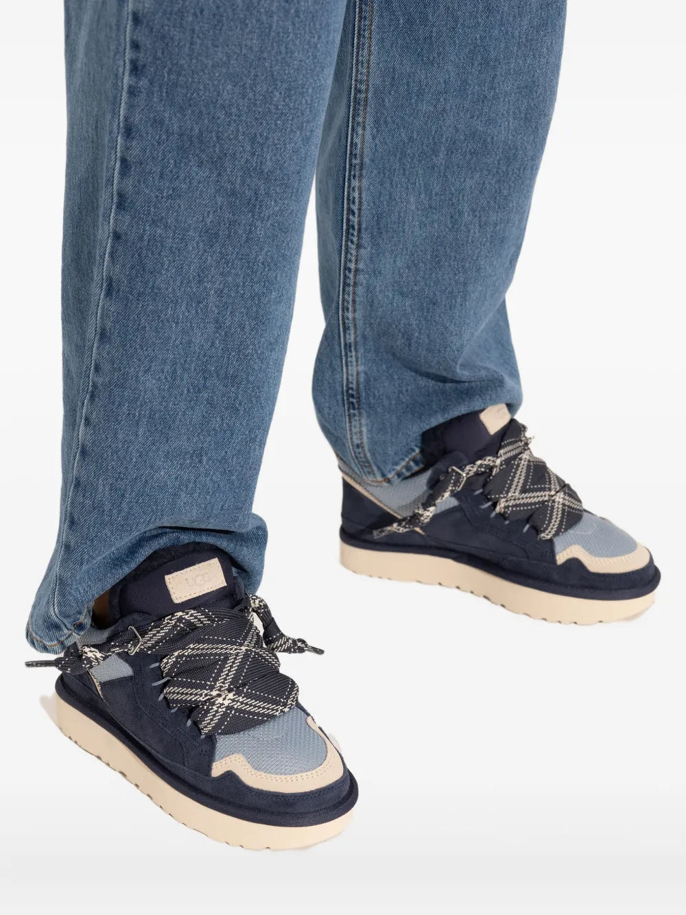 UGG Lowmel Suede